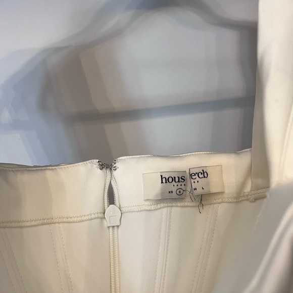 House of CB LORETTA dress - Picture 11 of 14